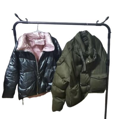 China Second hand clothes used original second hand clothes down jacket cotton coat old lady winter clothes for sale