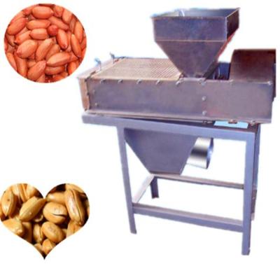 China High Efficiency Peanut Cleaning And Shelling Machine / Industrial Roasted Peanut Peeling Machine for sale