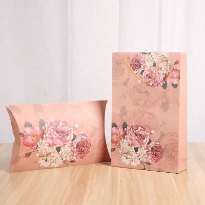 China Recyclable Luxury High Quality Custom Made Silk Scarf Paper Pillow Gift Box With Bag Cardboard Paper Gift Packaging Box, Pink Packaging Items JS for sale