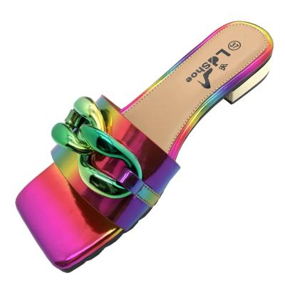 China 2022 summer flat fashion trend slides shoes ladies slippers casual sandal women fashion sandals for women and ladies for sale