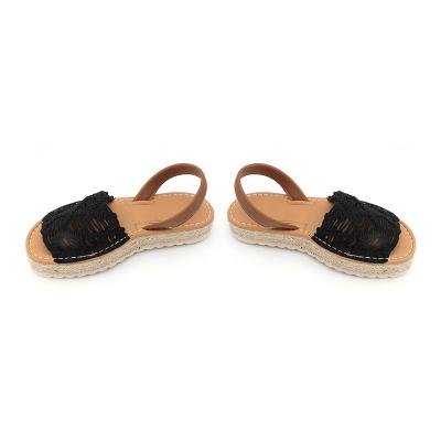 China New style 2022 fashion trend ladies sandals latest hot design fashion outdoor woman shoes flat sandals good quality for sale