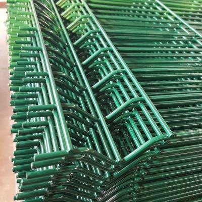 China Easily Assembled High Quality 3D Curved Welded Wire Mesh Fence , 3D PVC Coated Triangle Garden Bending Fence for sale