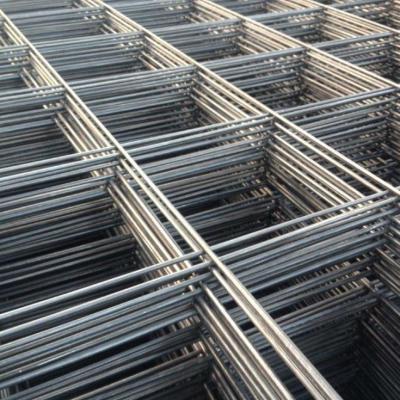 China Easily Assembled Price Galvanized Welded Wire Livestock Mesh Fence Panels /Manufacture Low Price 2X2 Galvanized Welded Wire Mesh Rolls for sale