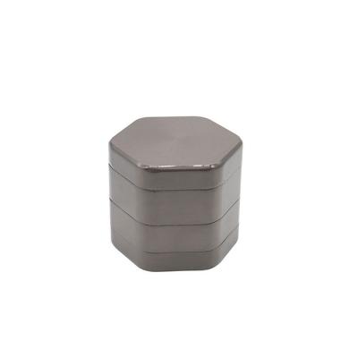 China Zinc Hot Selling Hexagon Herb Grinder 4 Parts Smoking Custom Logo Weed Smoking Tobacco Herb Grinder Zinc Metal for sale