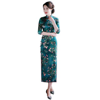 China 2021New Traditional Chinese Traditional Clothing Design Comfortable Cheongsam Style For Woman Silk elegent for sale