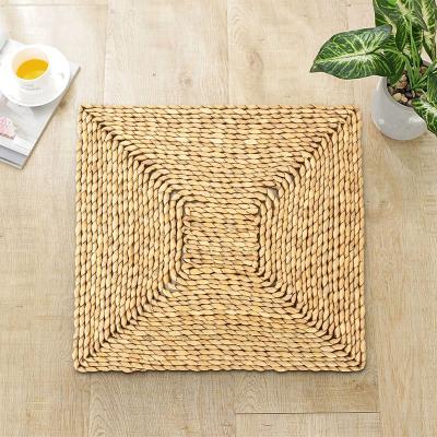 China Homeplus 2022 New Style Sustainable Place Mat Thick Natural Corn Husk Woven Round Mat Place Corn Husk Place Mats Heat Insulation for sale