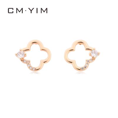 China Wholesale Cm YIM Jewelry Low Price Simple Style Design 18K Gold Plated Hollow Clover Form Simple Design Stud Earrings For Women for sale