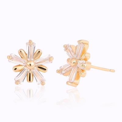 China New Arrival 2021 FASHIONABLE CM 18K Gold Stud Earring for Women and Girls, 3A+CZ Gemstone Flower Shape Stud Earring for Women for sale