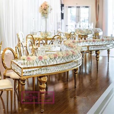 중국 Other hot sale elegant wedding furniture stainless steel half moon golden wedding table 판매용