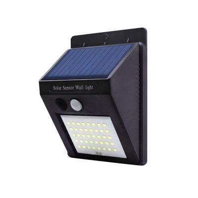 China Residential Loyal IP65 Waterproof Super Bright 40 LED Outdoor Solar Motion Sensor Wall Light For Outdoor Garden Fence Wall for sale