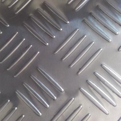 China Embossed Decoration Stainless Steel Checkered Plate SS 321 304 202 410 Skid Resistance for sale