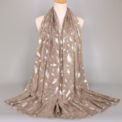 China Newest autumn and winter solid color women's scarf wholesale link dyed popular silver hot women's shawl Muslim print shawl for sale