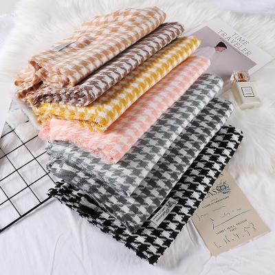 China Newest 2021 Winter New Thousand Bird Plaid Scarf Women's Warm Imitation Cashmere Tassel Shawl Thickened Bib for sale