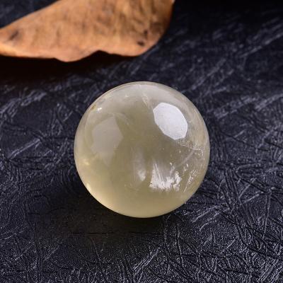 China Europe wholesale 20-40mm size natural feng shui crystal ball crystal ball citrine healing crystal ball for sale