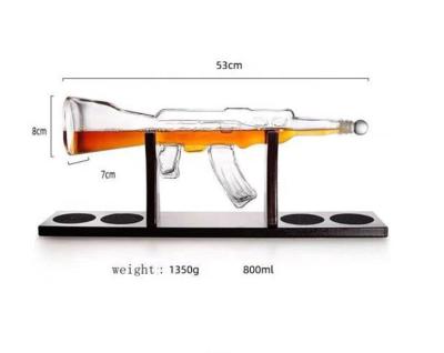 China Eco-friendly Amazon AK47 Glass Beverage Gun Shape Glass Bottle Whiskey Handmade Decanter Sets for sale