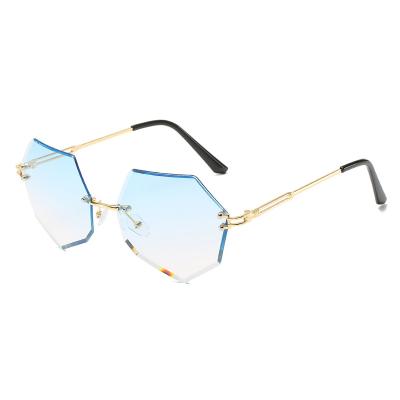 China 2021 Luxury Design Vendor Wholesale Custom Designer Rimless Women's Square Frame Sunglasses 2021 New The Same Sun Glass Men for sale