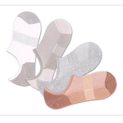 China Breathable Hot Sale Anti Slip Socks White Fuzzy Slipper Socks Non Slip Crew Logo Custom Christmas Socks Cute Cotton for sale