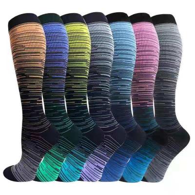 China Hot Sale Breathable Sport Socks Men's Running Socks And Hosiery Gradient Stripe Compression Socks For Kids High Quality Product for sale