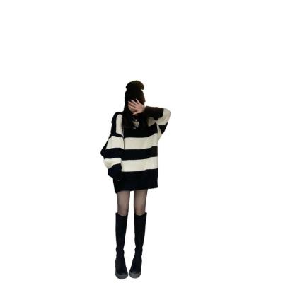 China Autumn And Winter Cheap Casual Washable Promotional Women's Dress Black And White Round Neck Sweater Dress for sale