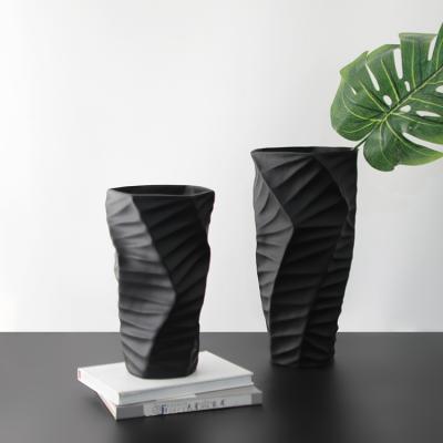 China Modern White Europe Resin Vase Flower Vase Vase For Home Decoration for sale