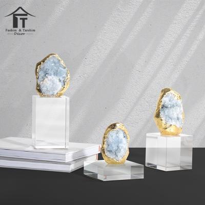 China Modern Creative Nordic Interior Clear Craft Decor Wedding Luxury Home Decorations Crystal Stone Sculpture Agate Art Tables Centerpiece for sale