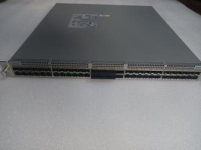 중국 DCS-7050SX3-48YC8-F/R 7050X3 시리즈 사용된 40/100 GE QSFP28 업링크 포트 판매용