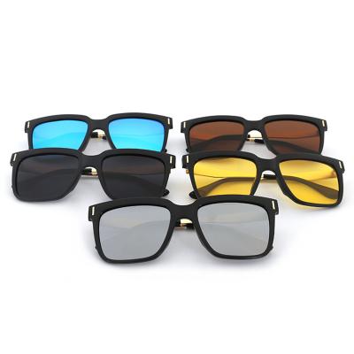 China Fashion Sunglasses 8007 Italy Design CE Sport Vintage Rectangle Plastic Oversized Sunglasses Polarized for sale