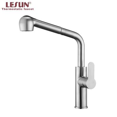 China Modern Kitchen Faucets With Water-saving Bubbler 360 Degree Swivel Pull Out Chrome Kitchen Sink Faucet Stainless Steel Mixer Tap for sale