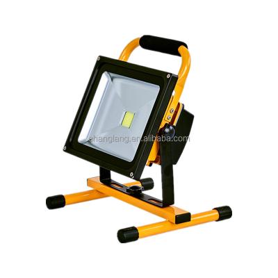 China Desk kilie outdoor rechargeable LED flood light for Pakistan for sale