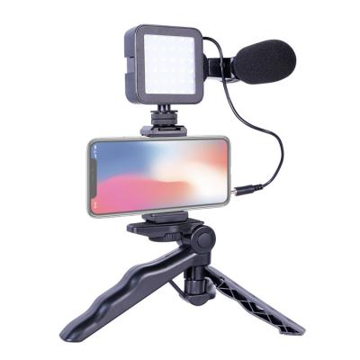 China Selfie Mobile Phone Vlog Youtube Camera Light and Microphone Desktop Kit for Live Stream Podcast for sale