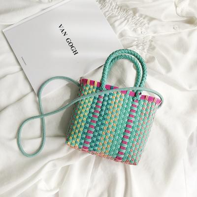 China Expert CR Europe Market Fashion Women Summer Bag For Traveling Colorful Straw Bag With Flower Beach Wholesale Bags for sale