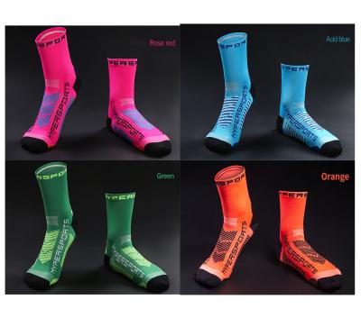 China 19KTAWR1119 Lycra Antibacterial Running, Cycling, Performance Function Sports Mens Short Axis Sports Socks for sale