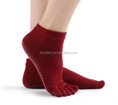 China 19KTYG19094 Toe Socks Low Cut No Running Antibacterial Cotton Show Five Finger Socks With Silicone Heel For Women And Men Yoga Dance for sale