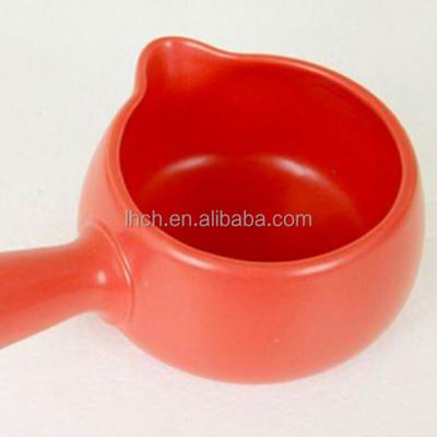 China Sustainable Explosion Proof 15CM Ceramic Milk Pot With Pouring Spout for sale