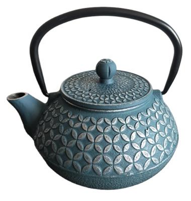 China Traditional Cast Iron 800ml Porcelain Enamel Tea Kettle With Petal Relief Design for sale