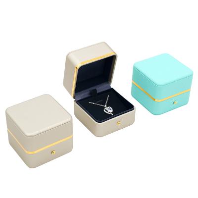 China Custom Morden Small Romantic Soft PU Jewelry Leather Packaging Boxes Luxury Engagement Necklace Box for sale