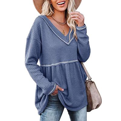 China Anti-wrinkle autumn and winter elegant v-neck long sleeve dresses for ladies tunic knit sweater pleated T-shirt dress for sale