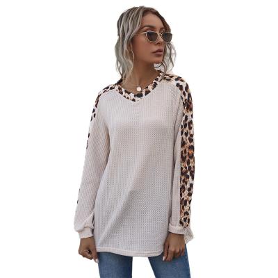 China 2021 Autumn and Winter Women's T-shirt Anti-wrinkle V-neck casual T-shirt leopard print splice top for ladies leopard print sweatshirt for sale