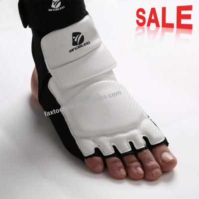 China Professional Taekwondo Hand Gloves Open Hand Gloves Taekwondo Foot Protector for sale