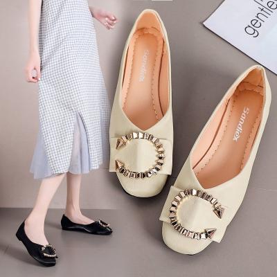 China High Quality Deodorization Plus Size Summer Breathable Slip On Ladies Fashion Causal Faux Leather Sandals Women Adjust Toe Flats Office Shoes for sale