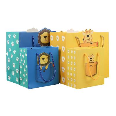 China New Arrival Recyclable Birthday Paper Bags Gift Candy Treat Birthday Bags For Baby Birthday for sale