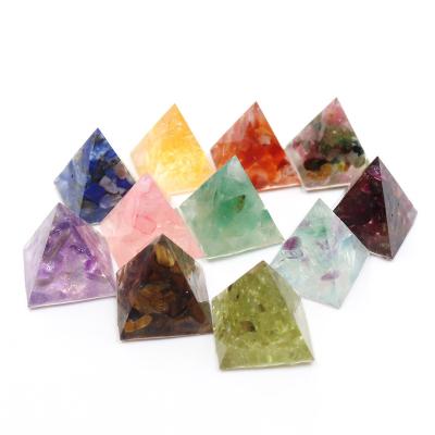 China Natural Furnishing Crystal Stones Healing Stones Europe Pyramid Decoration Crystal Crushed Stone Augone Energy Open Pyramids for sale