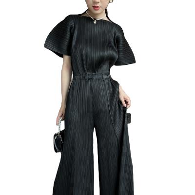 China Breathable Unique Design Loose Thin Waist Belt Swap Daily Dating Pleated Dress Women Gray White Red Black Pleated Skirt Suit for sale