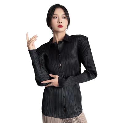 China 2022 New Breathable In Autumn Black Pleated Tops For Woman Office Wear Tops for sale