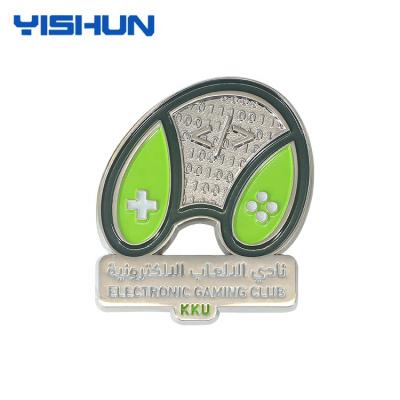 China Customize Custom Logo Saudi Arabia Metal Enamel Military Magnet Pin Badge for sale