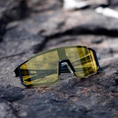 China Fashion Sunglasses Hot Large Frame Colorful Cycling Sports Glasses Equip Outdoor Can Be Fitted With Myopia Fishing Sunglasses for sale