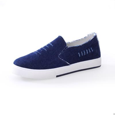 China Breathable Cheap Price Non Slip Couples Casual Canvas Shoes for sale