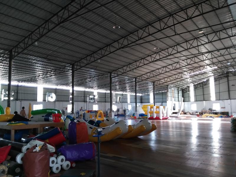 Verified China supplier - guangzhou qihong inflatable co. , ltd