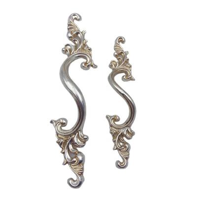 China Hot European French Zinc Antique Silver Handle Furniture Old Style S Type Cupboard Handles Sideboard Hardware for sale