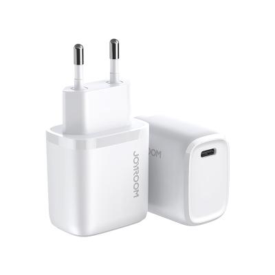 China wholesale PD 20W Charger 20 Watt PD USB Wall Charger EU Plug Factory Price 20W USB-C Type-C Standard Port PD Power Adapter for iPhone 12 for sale